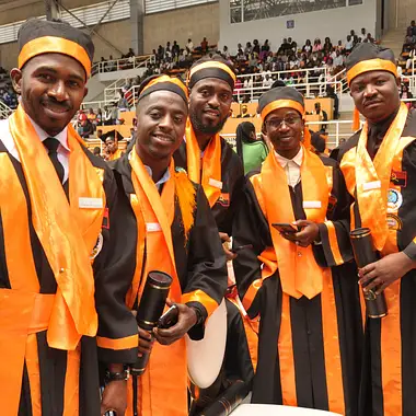 Grupo de graduados do ISCED Huambo
